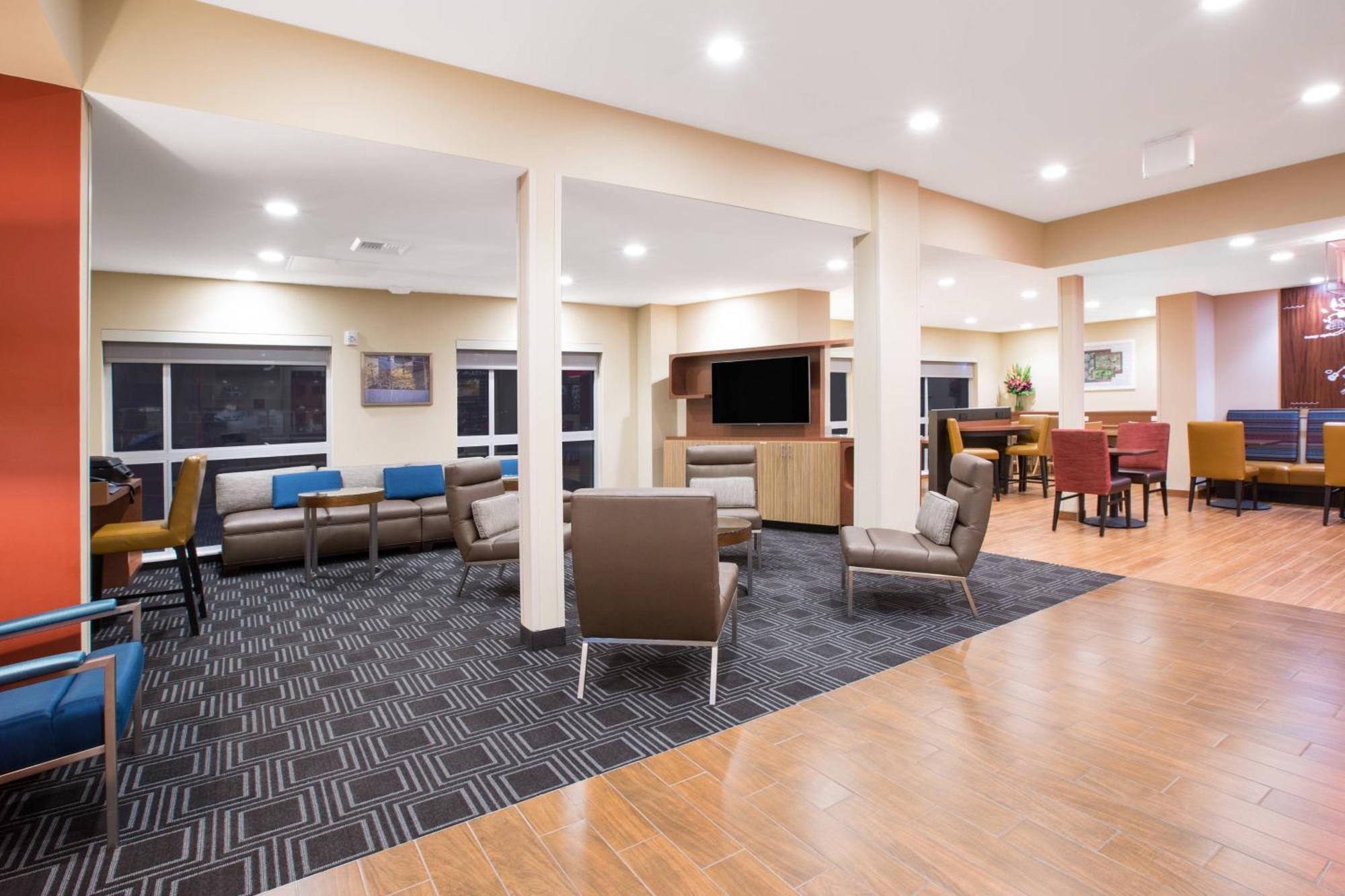 Towneplace Suites By Marriott Olympia Exterior photo
